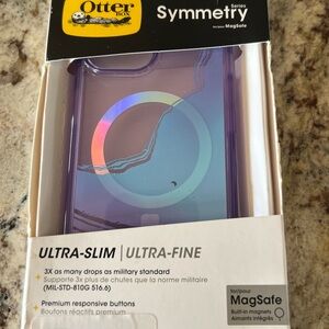 Otter box  Mag Safe iPhone 15 Case! Sleek purple. NIB